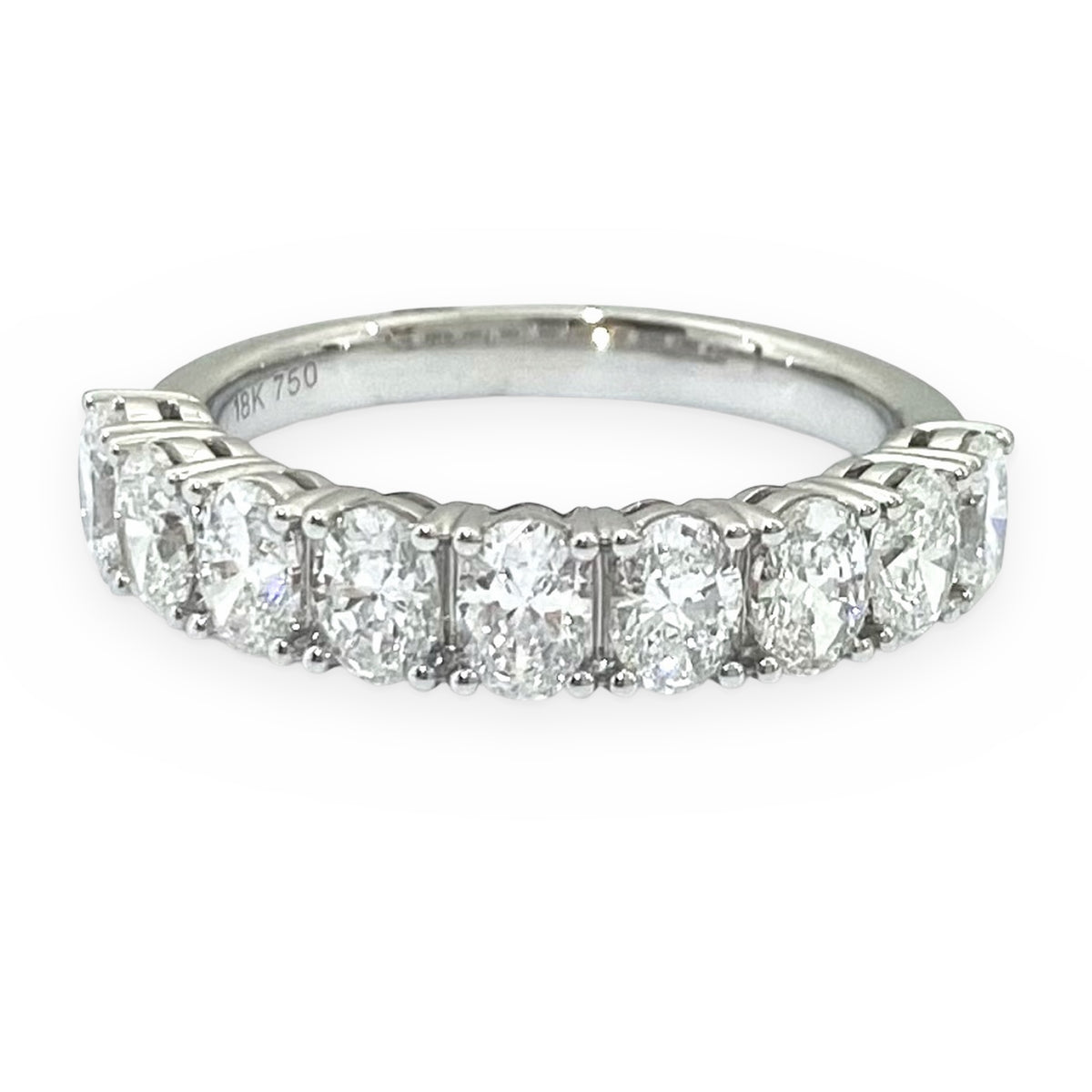 18K white gold oval diamond band