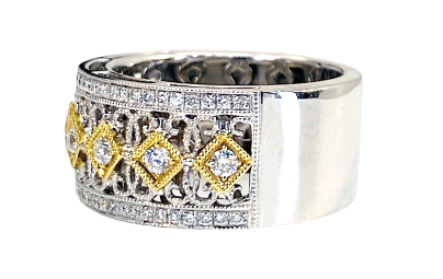 Two-tone gold diamond kite-motif band, three-quarter view