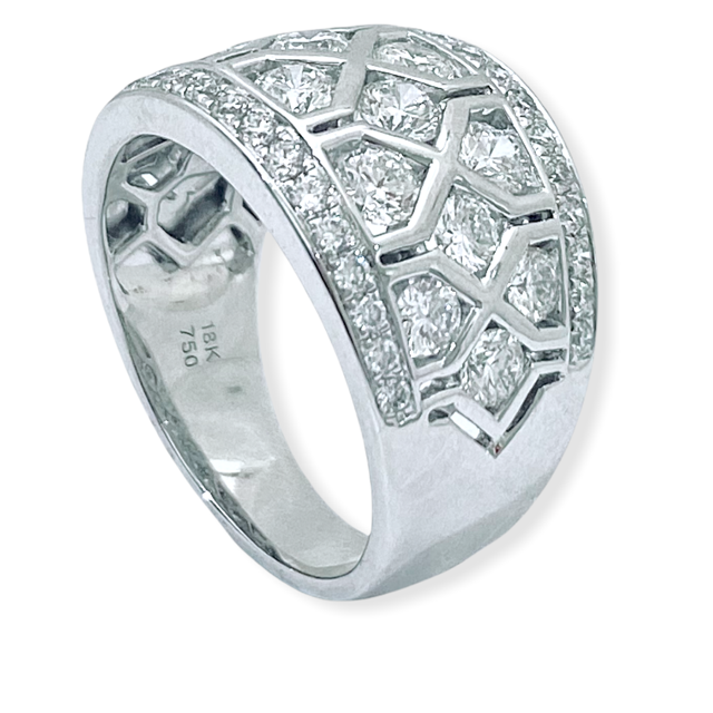 18K white gold wide band with lattice-set round diamonds