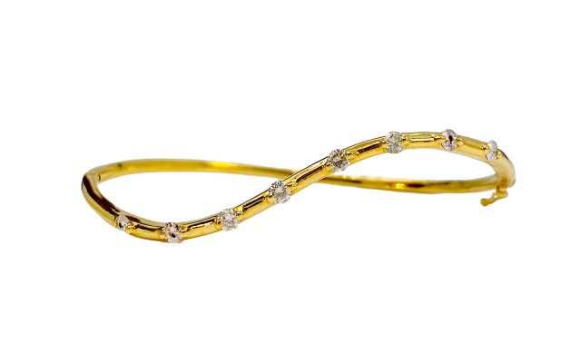 Two-tone gold wave bangle bracelet set with round diamonds