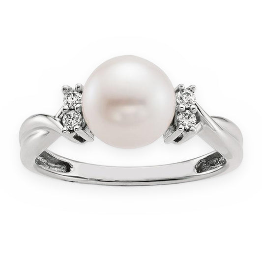White gold freshwater pearl ring with diamond cluster accents